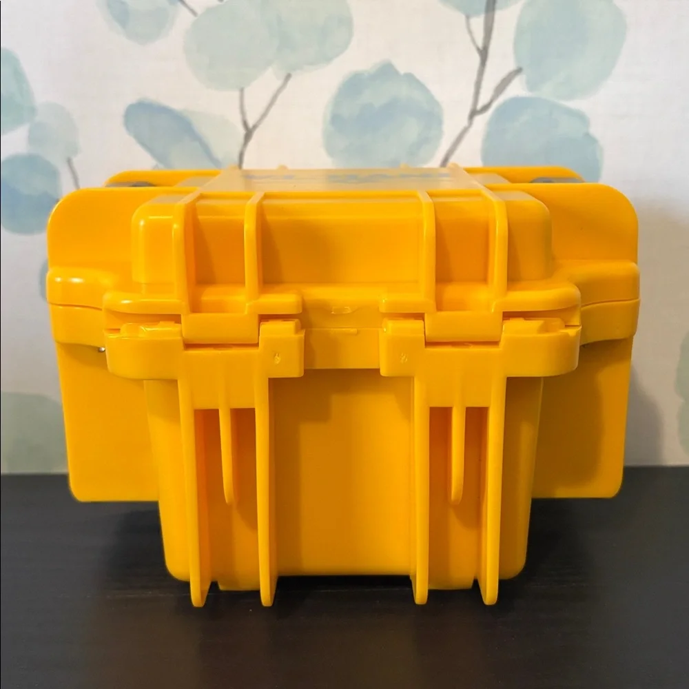 Invicta 1-Slot Dive Impact Watch Case Yellow